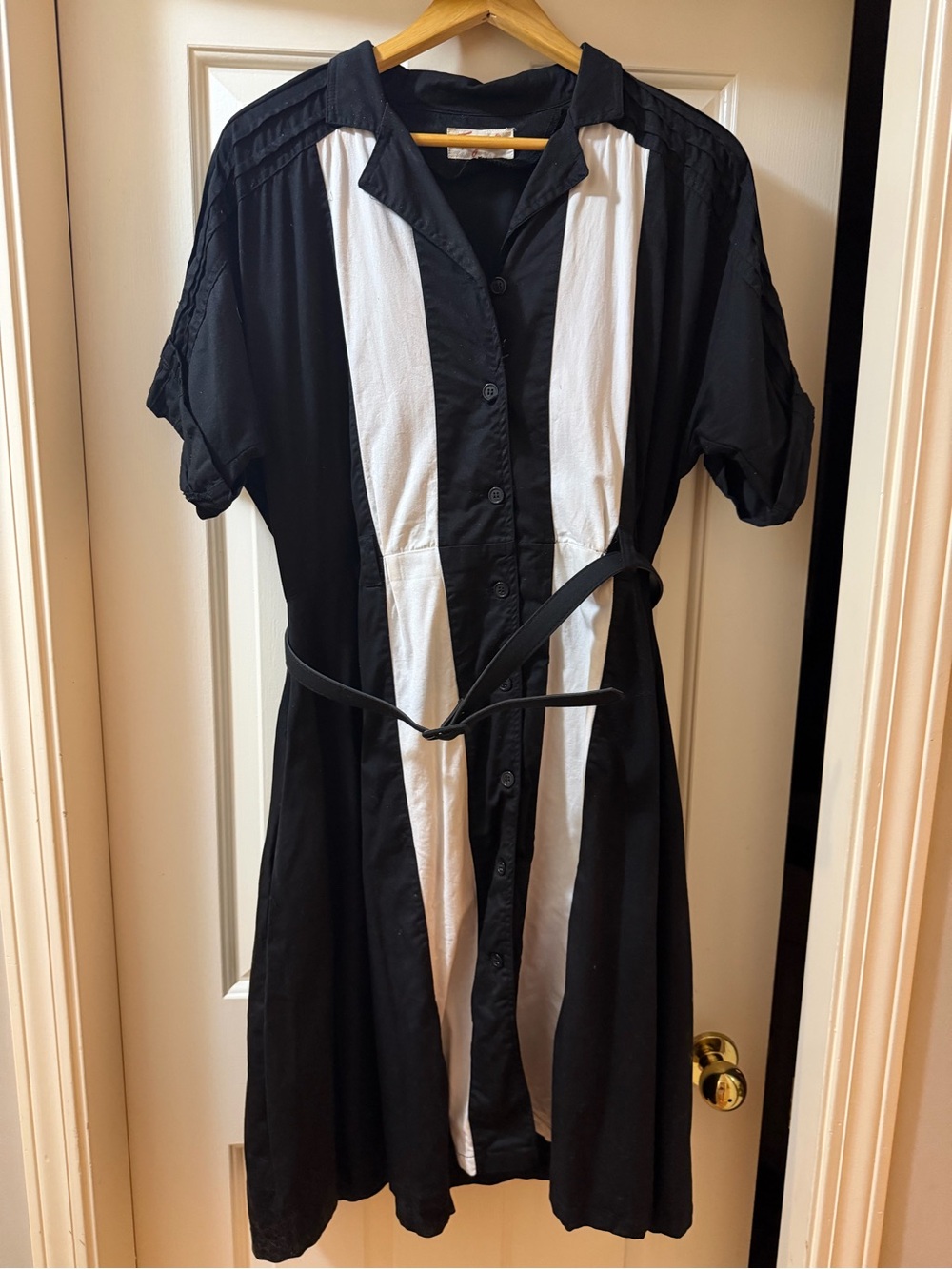 Tatyana Black & White Button-Front  Shirt Dress with Belt & cool design on back